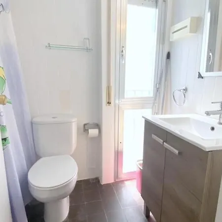 Estudio Acogedor En Con Aire Acondicionado Y Terraza - Hisp-312-18 *